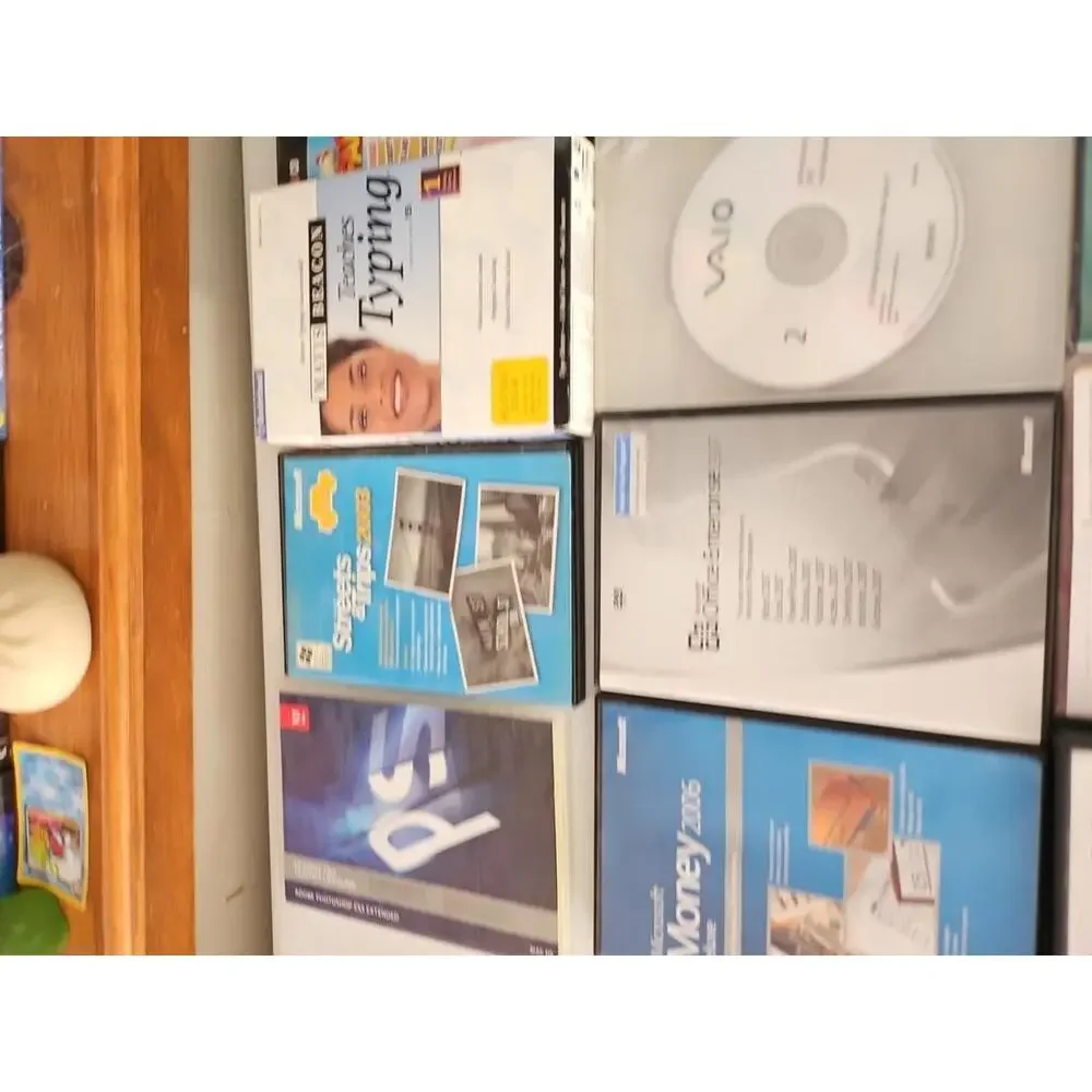 Lot Of 18 Old Microsoft And Mac Computer Programs , Most Have Keys Trl8#32